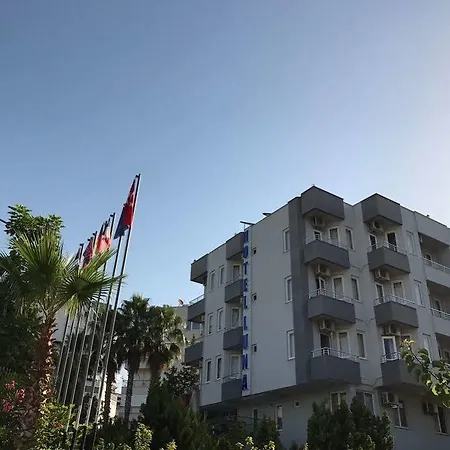 Luna Lara מלון 2*